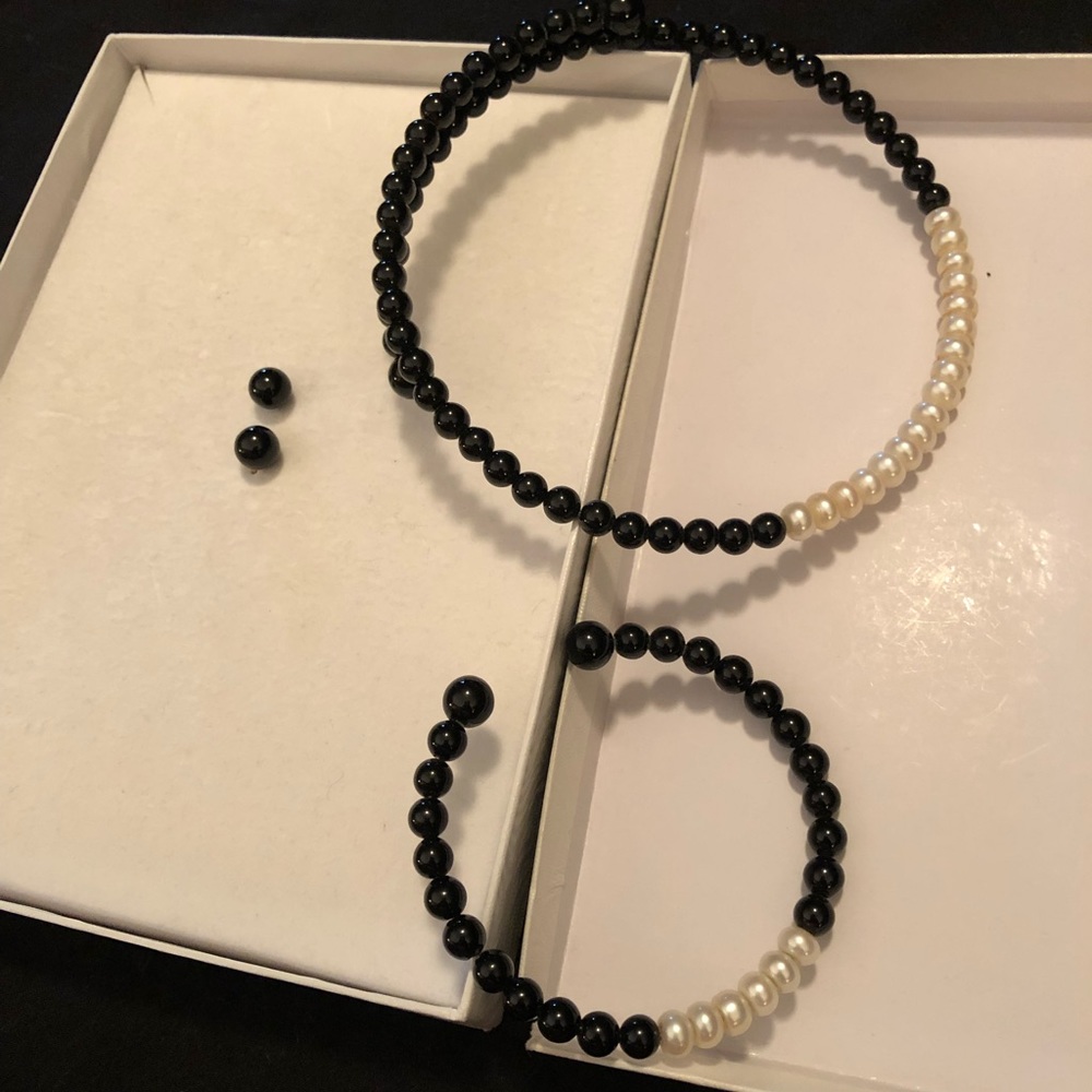 Necklace, bracelet, earrings set
